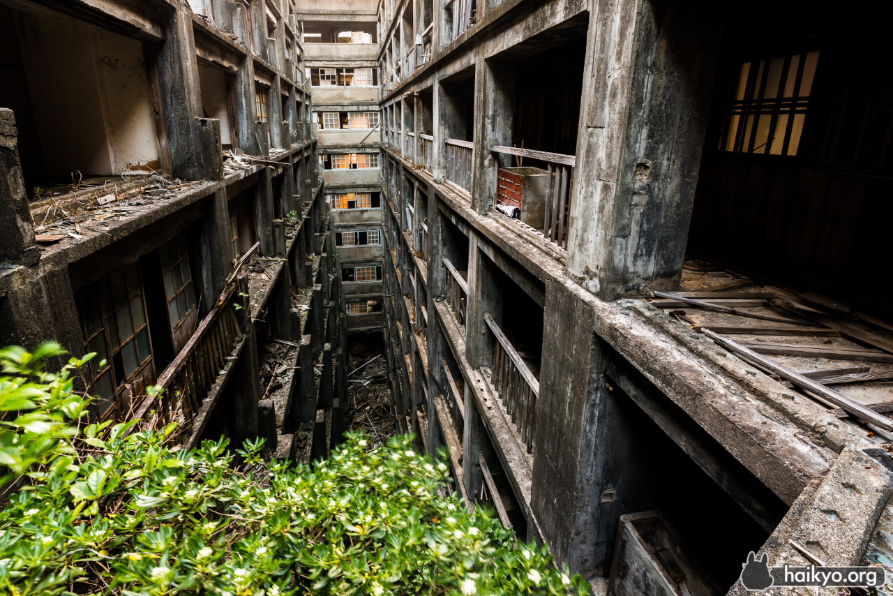 Gunkanjima: Hashima Island | Posted by CJWHO.com